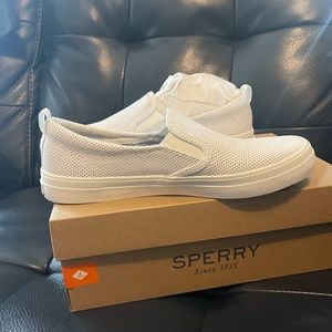 Sperry Women's Crest Twin Gore Slip On Sneaker NWT White Size 8.5